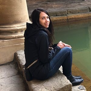 Meet your Posher, Alexis